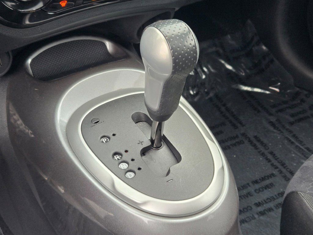 Used 2015 Nissan Juke SV w/ Technology Package image 25