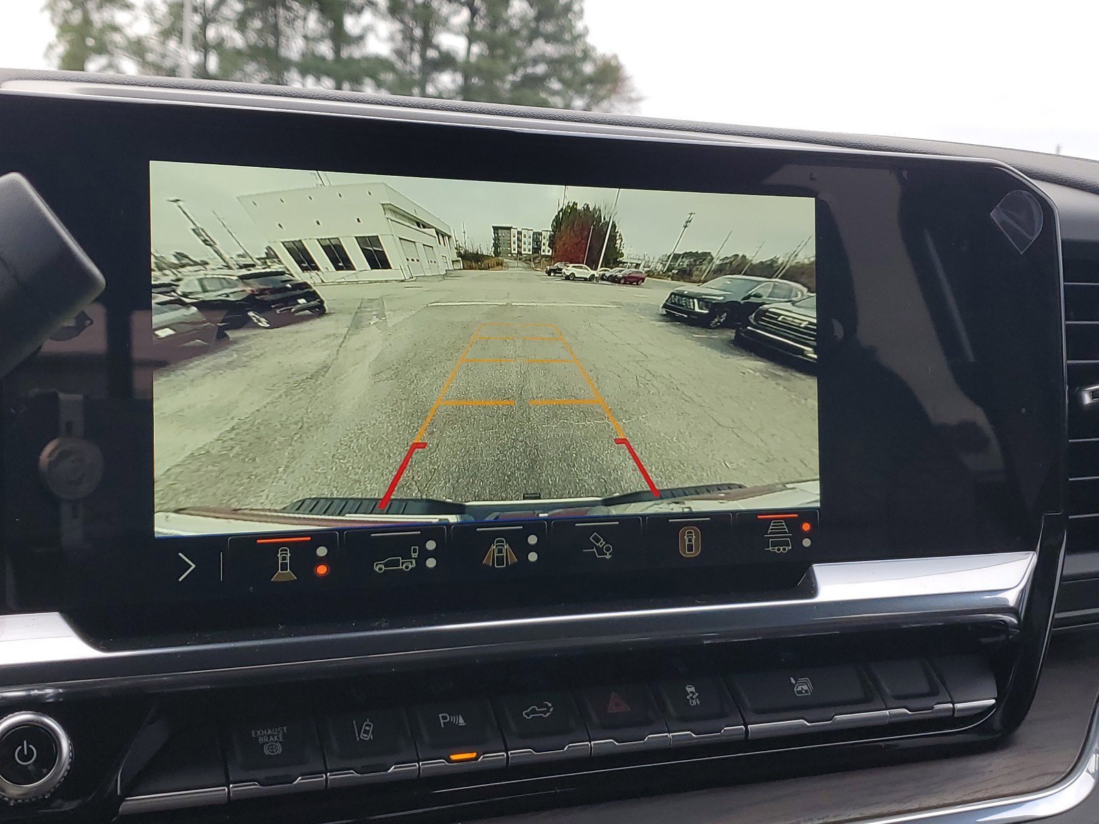 New 2025 GMC Sierra 2500 SLT w/ SLT Convenience Package image 30