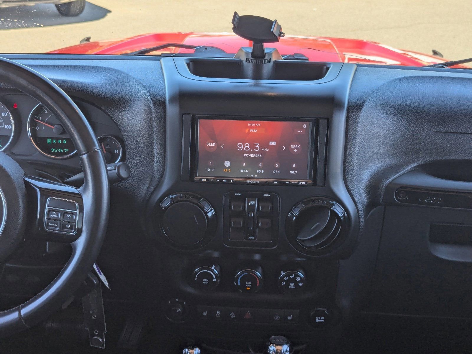 Used 2015 Jeep Wrangler Unlimited Sahara AWD/4WD image 17