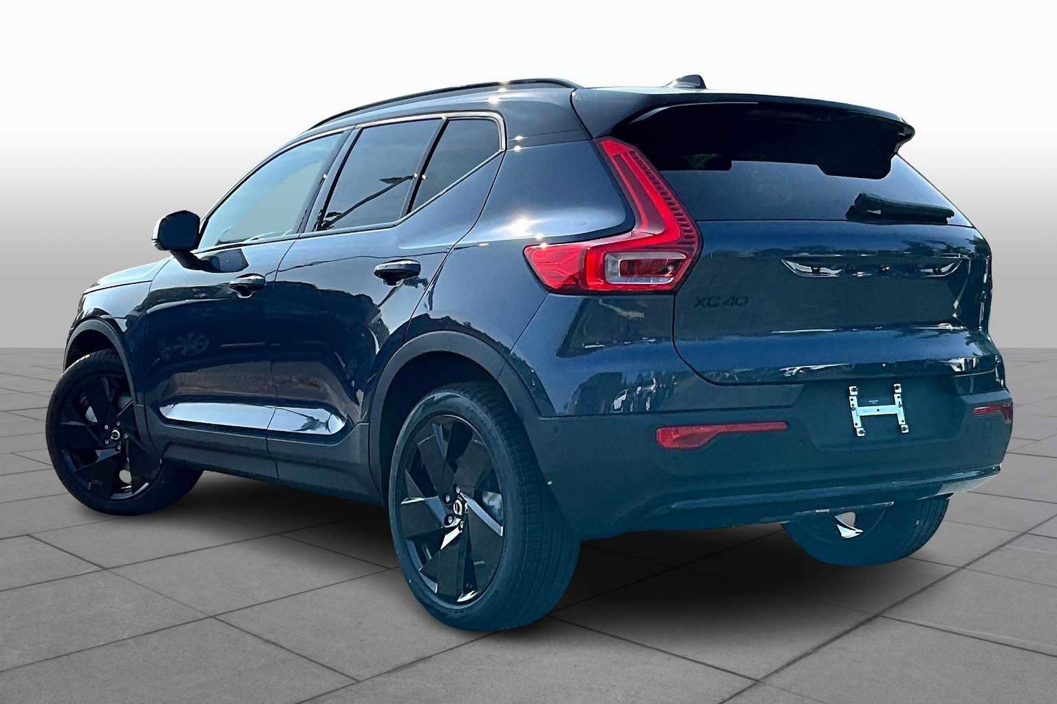 New 2026 Volvo XC40 B5 Ultra w/ Protection Package Premier AWD/4WD image 3