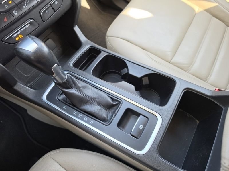 Used 2017 Ford Escape SE w/ SE Leather Comfort Package FWD image 26