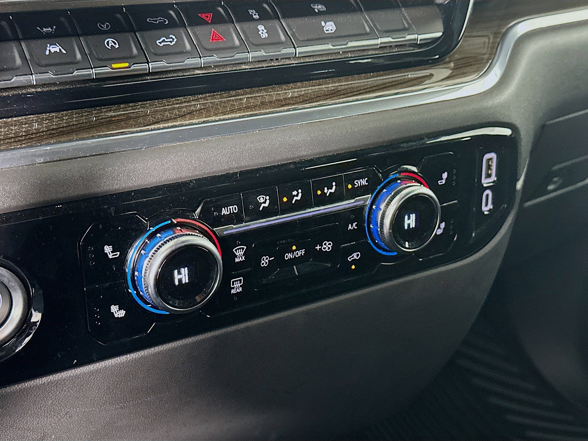 Used 2024 GMC Sierra 1500 Elevation image 23