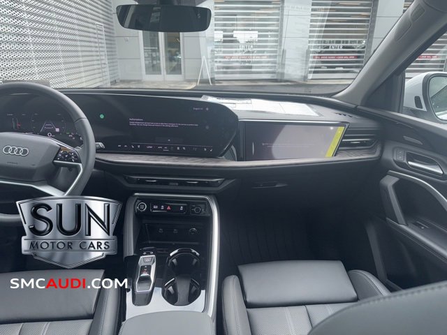 New 2025 Audi Q5 Prestige image 13