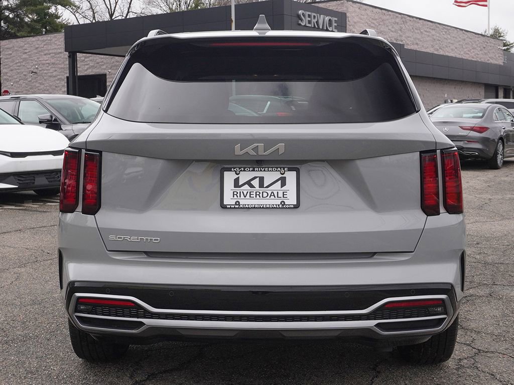 Used 2023 Kia Sorento EX image 13