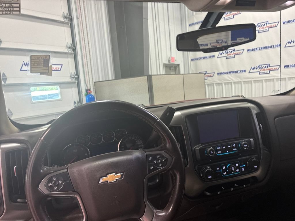 Used 2018 Chevrolet Silverado 1500 LT w/ All Star Edition AWD/4WD image 2