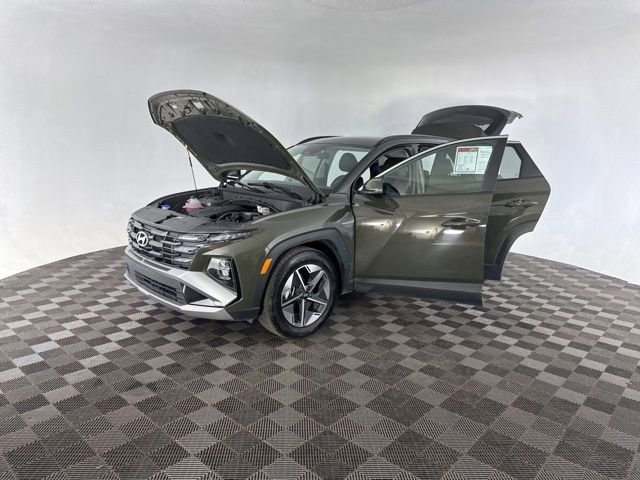 Used 2025 Hyundai Tucson SEL FWD image 12