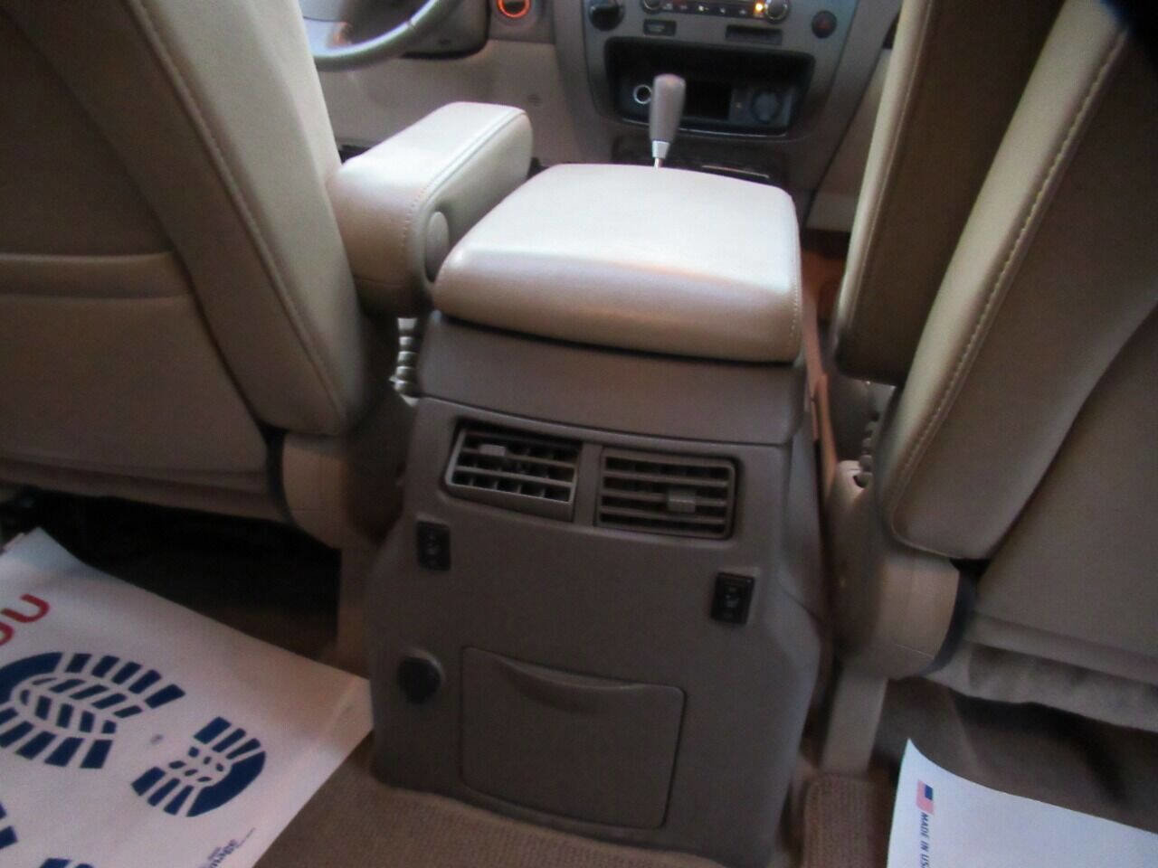 Used 2012 Nissan Armada Platinum image 42