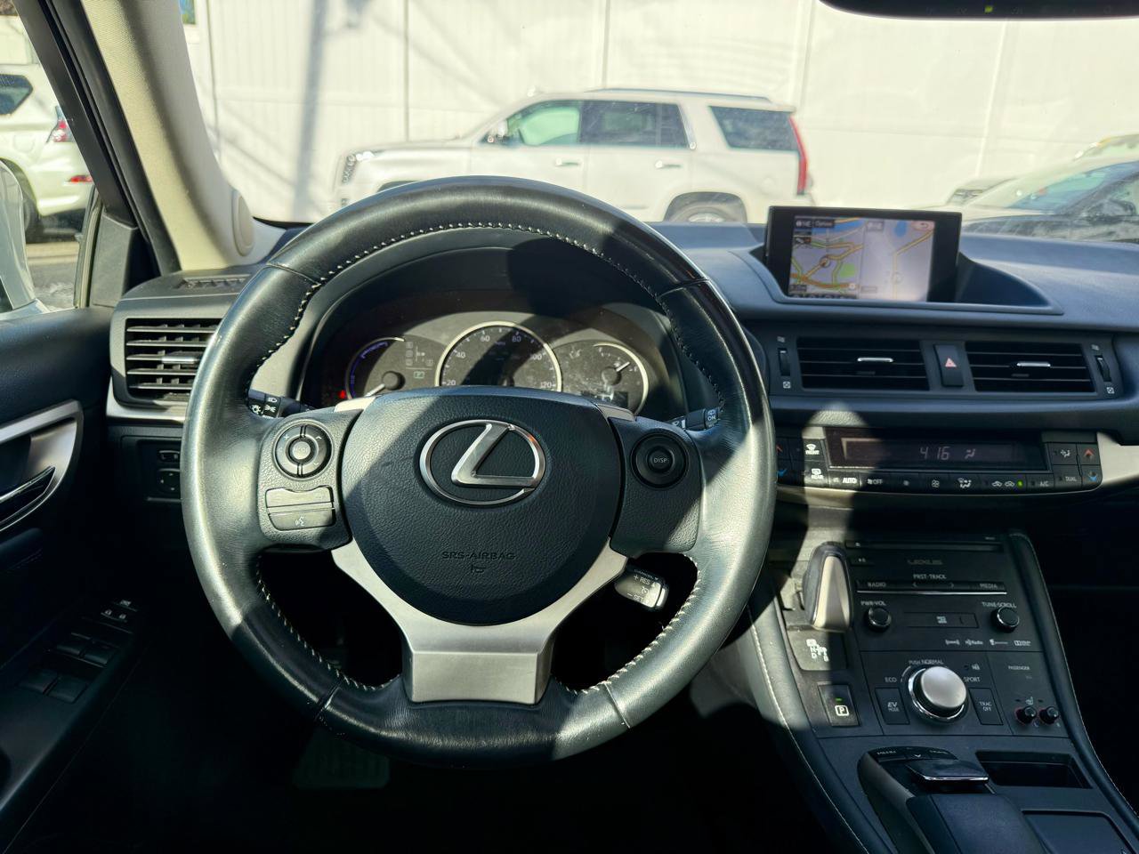 Used 2014 Lexus CT 200h FWD image 28