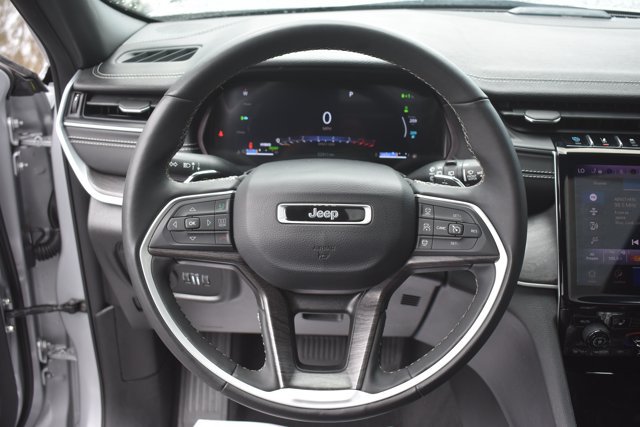 Used 2024 Jeep Grand Cherokee Limited 4xe AWD/4WD image 20