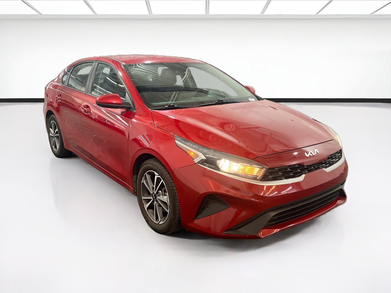 Used 2022 Kia Forte LXS FWD image 3