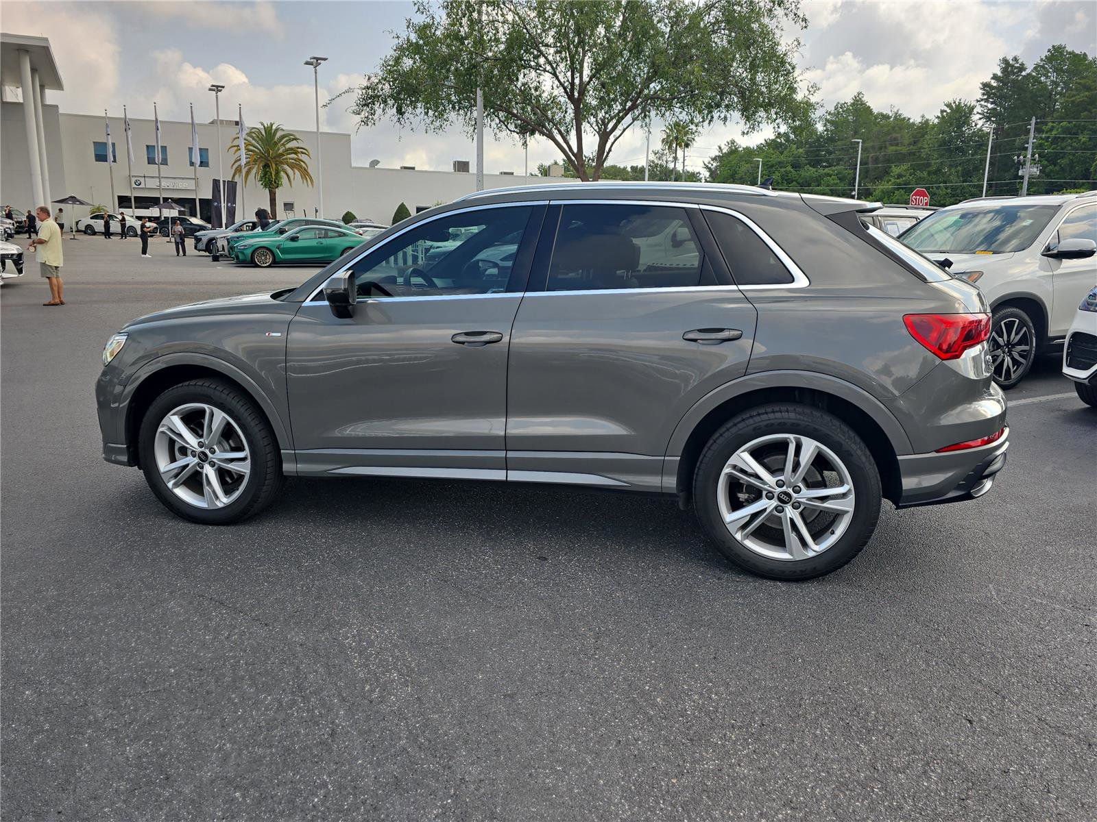 Used 2022 Audi Q3 2.0T Premium Plus w/ Premium Plus Package AWD/4WD image 5