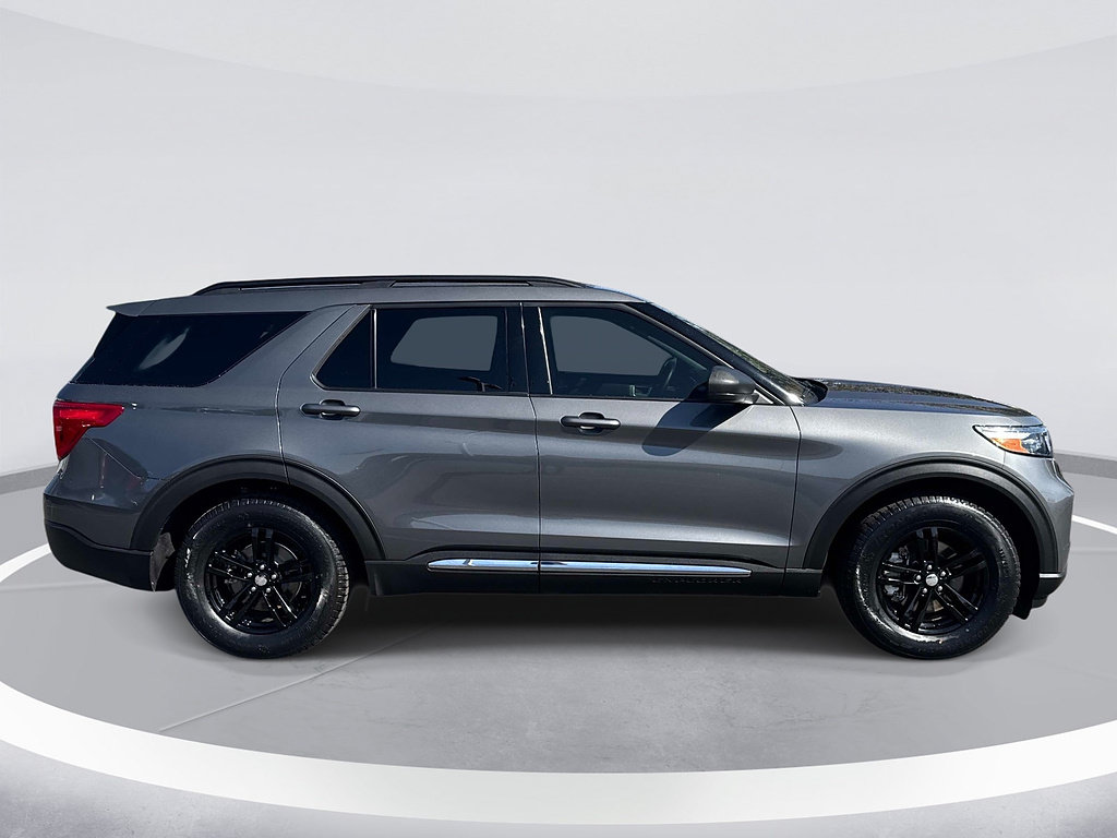 Certified 2023 Ford Explorer XLT RWD image 4
