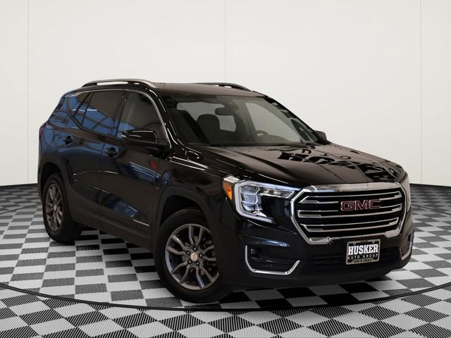 Used 2024 GMC Terrain SLT AWD/4WD image 1