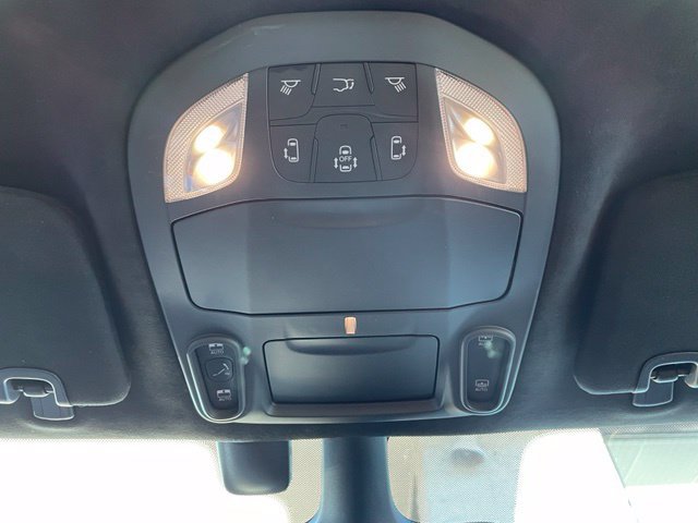 Used 2021 Chrysler Pacifica Pinnacle AWD/4WD image 23