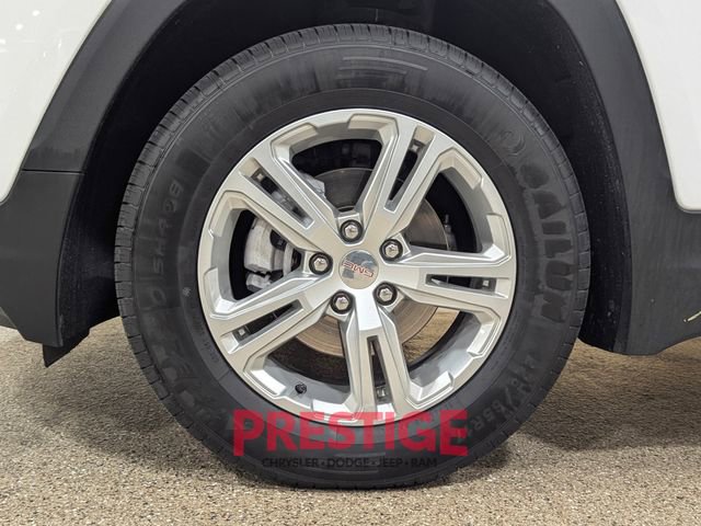 Used 2024 GMC Terrain SLE image 32