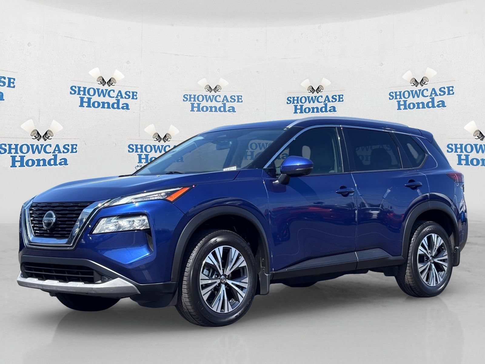 Used 2021 Nissan Rogue SV w/ Premium Package FWD image 2