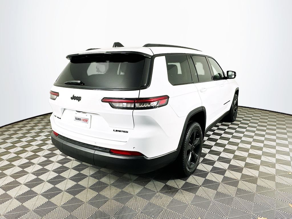 Certified 2023 Jeep Grand Cherokee L Limited w/ Black Appearance Package AWD/4WD image 11
