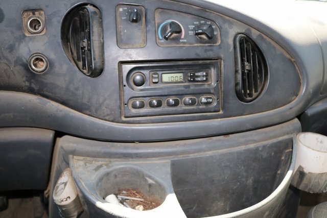 Used 2004 Ford E-350 and Econoline 350 Super Duty image 23