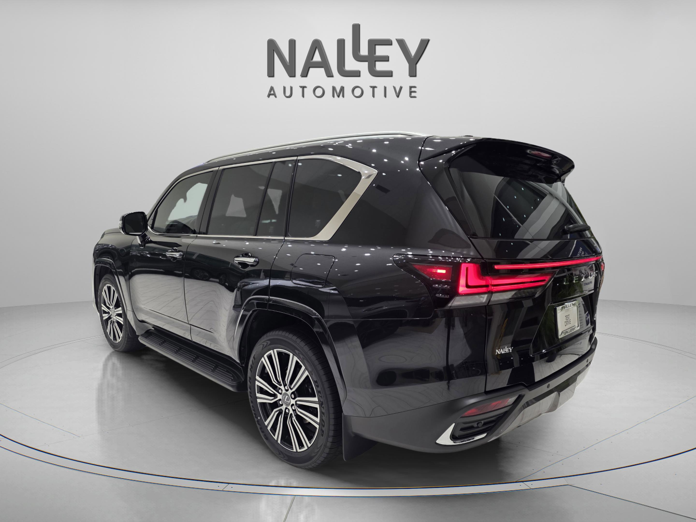 New 2026 Lexus LX 600 4WD w/ Luxury Package image 4
