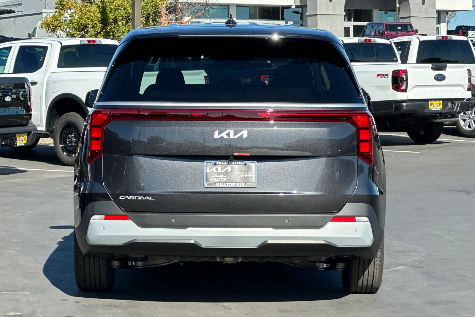 New 2027 Kia Carnival FWD image 5