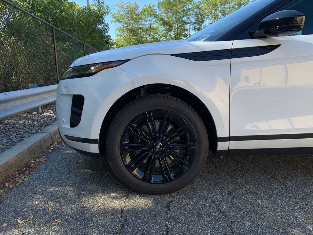 New 2026 Land Rover Range Rover Evoque S image 9