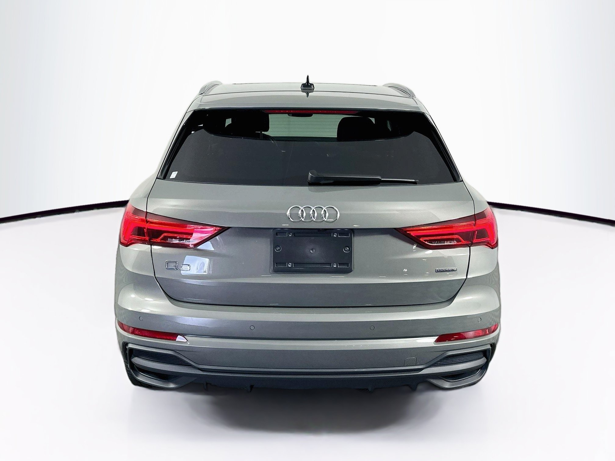 Used 2025 Audi Q3 2.0T Premium AWD/4WD image 7
