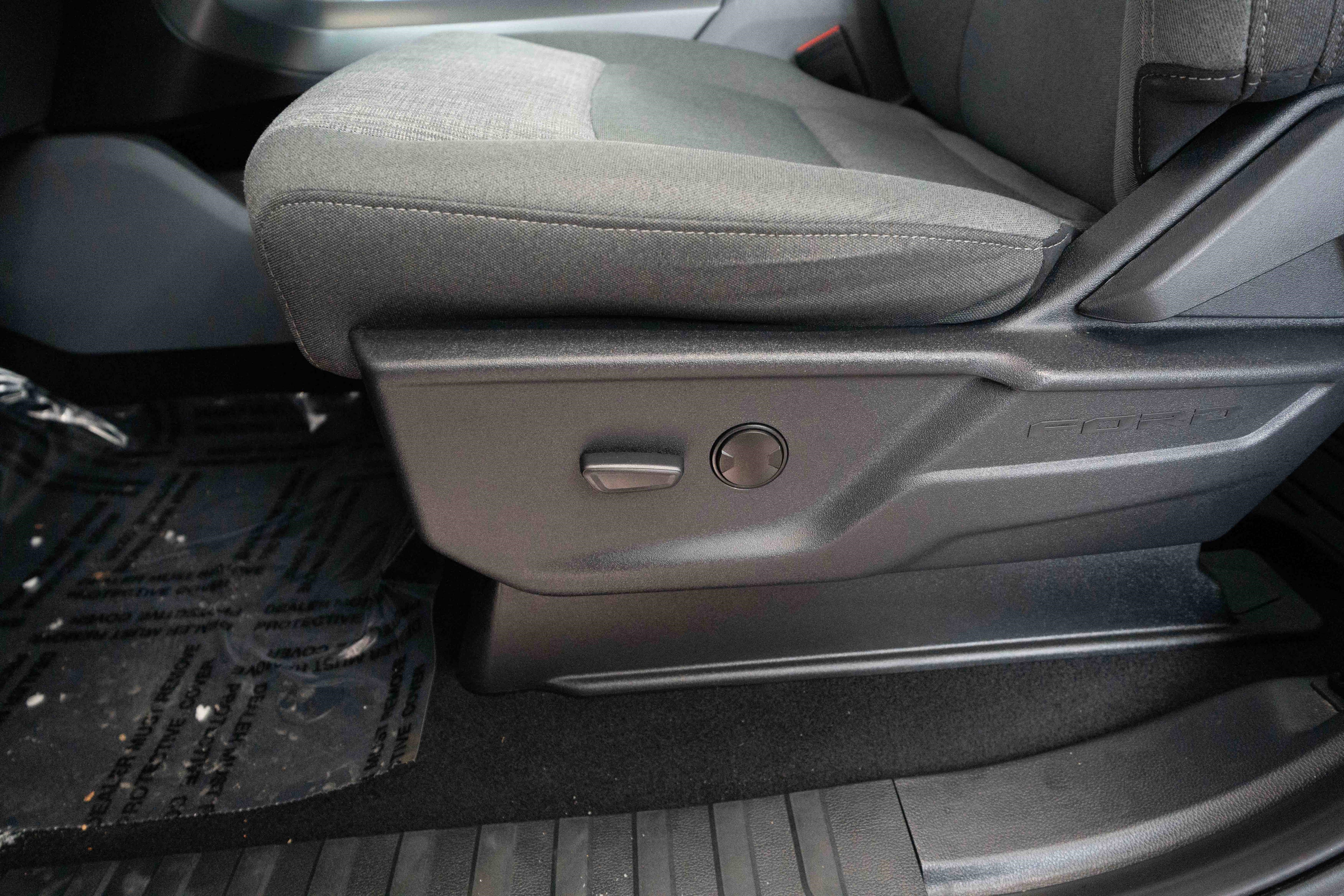 Used 2023 Ford F150 Lightning XLT image 12