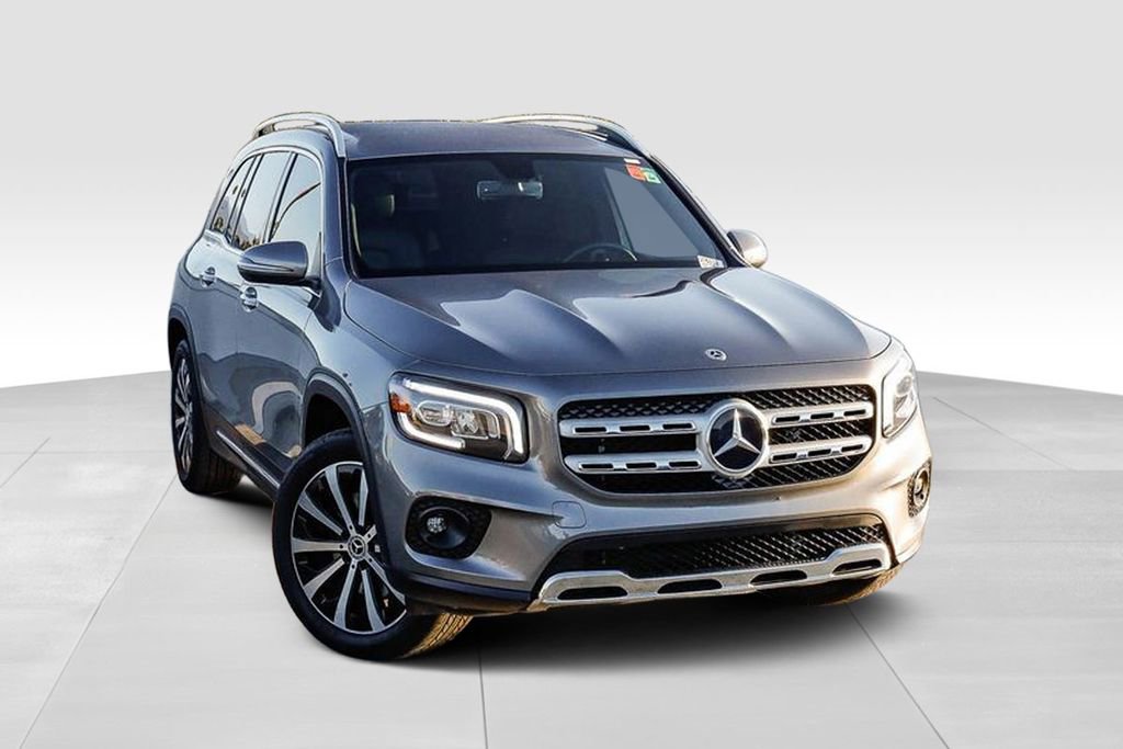 Used 2021 Mercedes-Benz GLB 250 4MATIC image 2