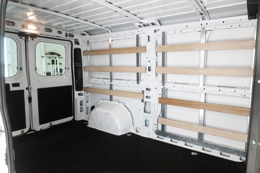 Used 2025 RAM ProMaster 2500 w/ U-Haul Equipment Group FWD image 27
