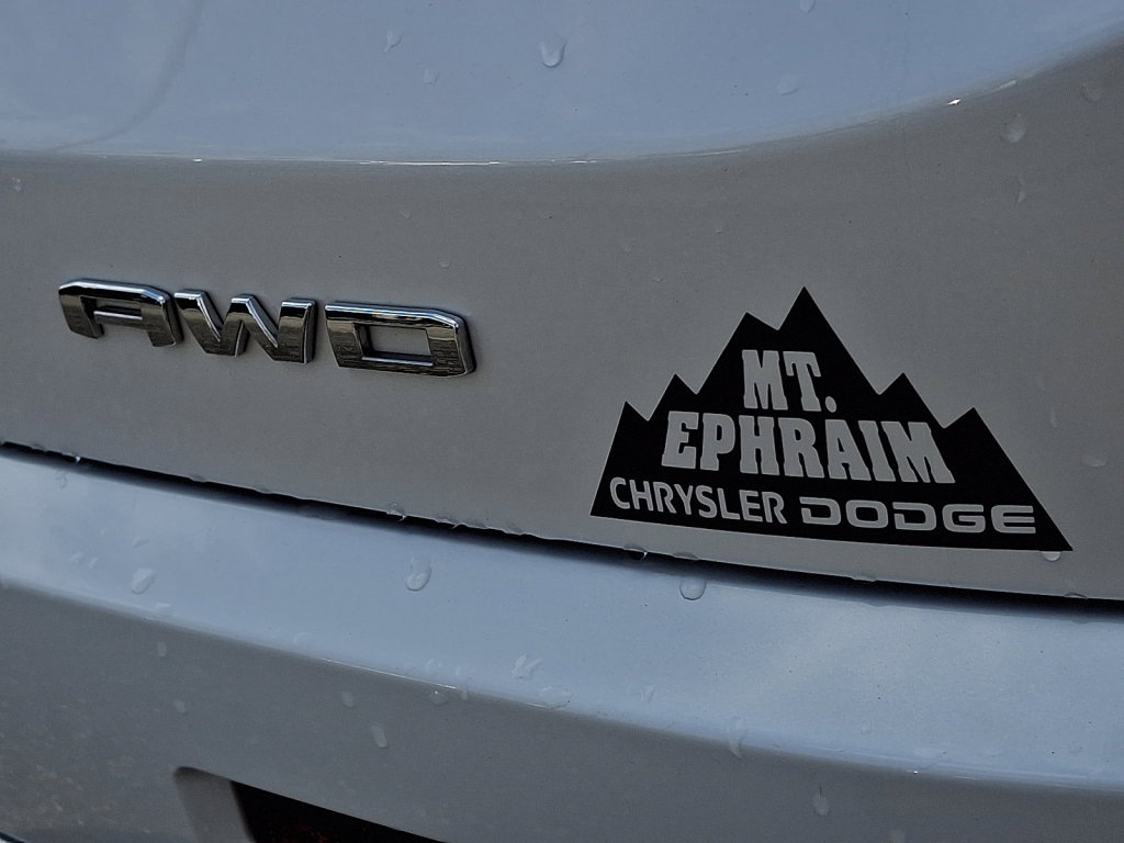 Used 2023 GMC Acadia Denali AWD/4WD image 16