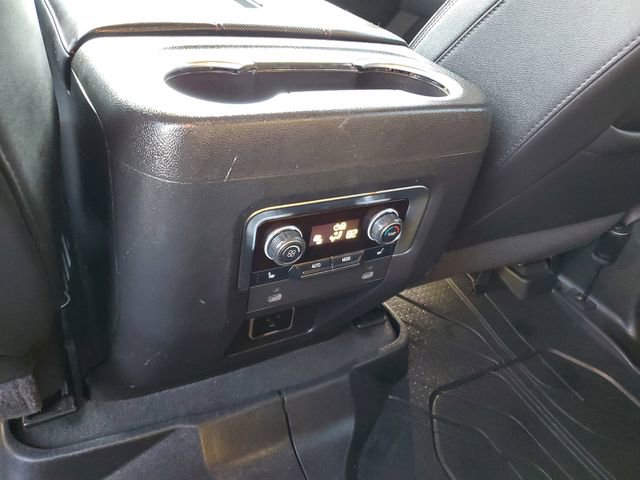 Used 2021 Chevrolet Suburban RST w/ Luxury Package image 15