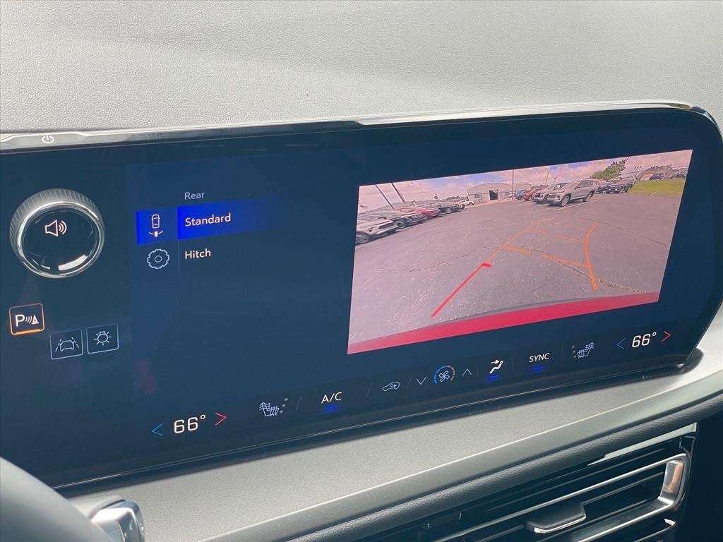 New 2026 Chevrolet Traverse LT FWD image 16