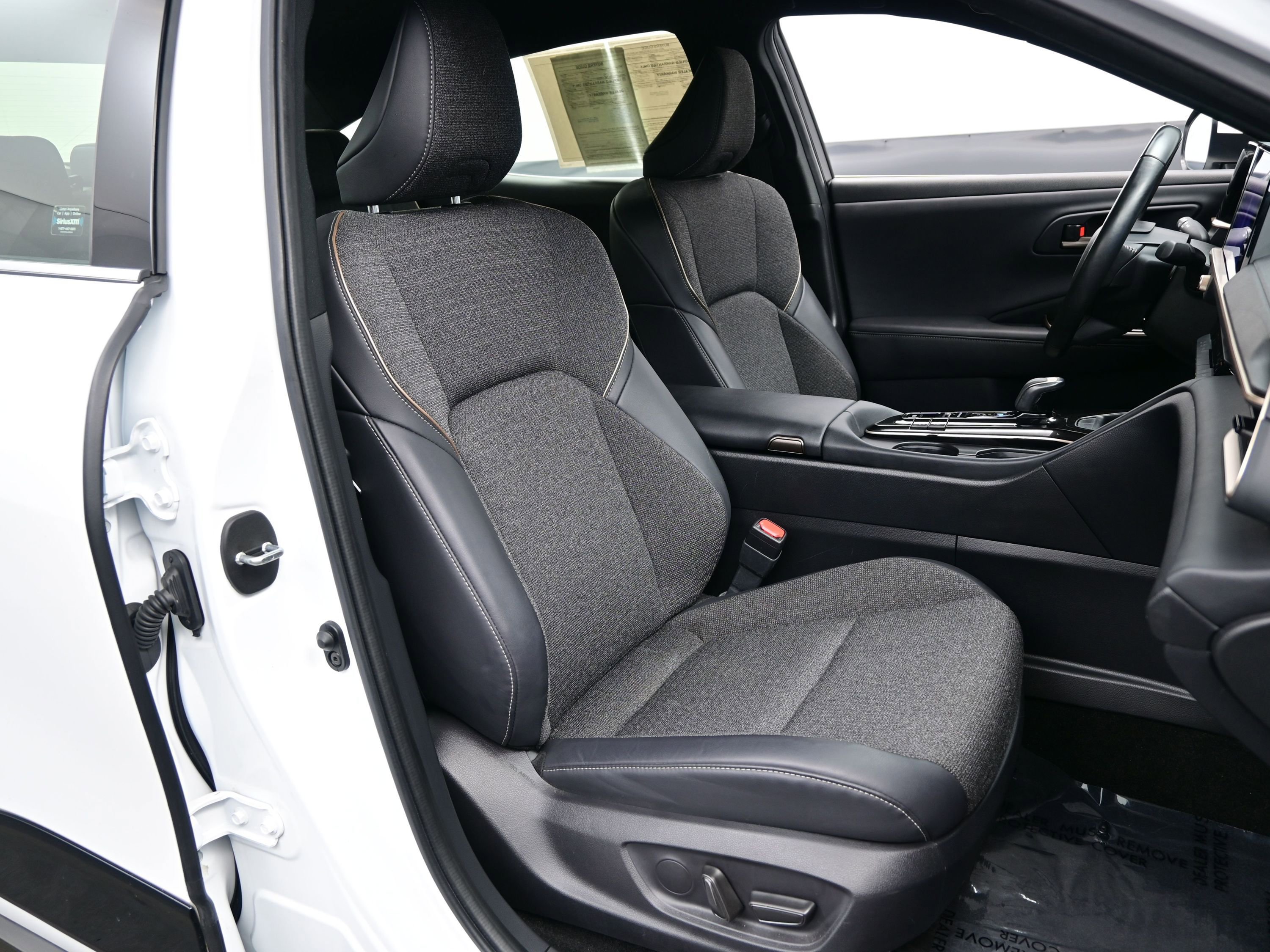 Used 2024 Toyota Crown XLE AWD/4WD image 14