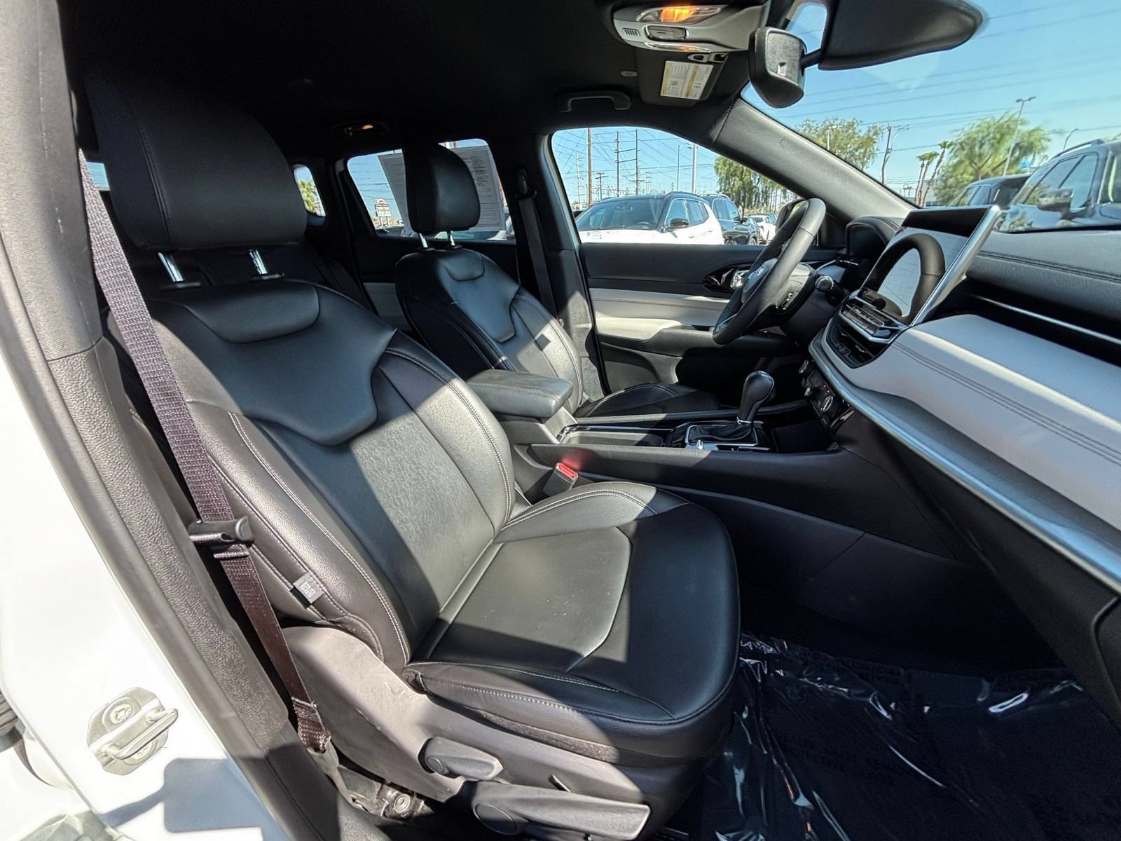 Used 2025 Jeep Compass Limited AWD/4WD image 37