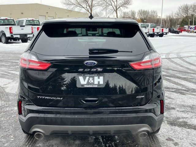 Used 2024 Ford Edge Titanium image 27