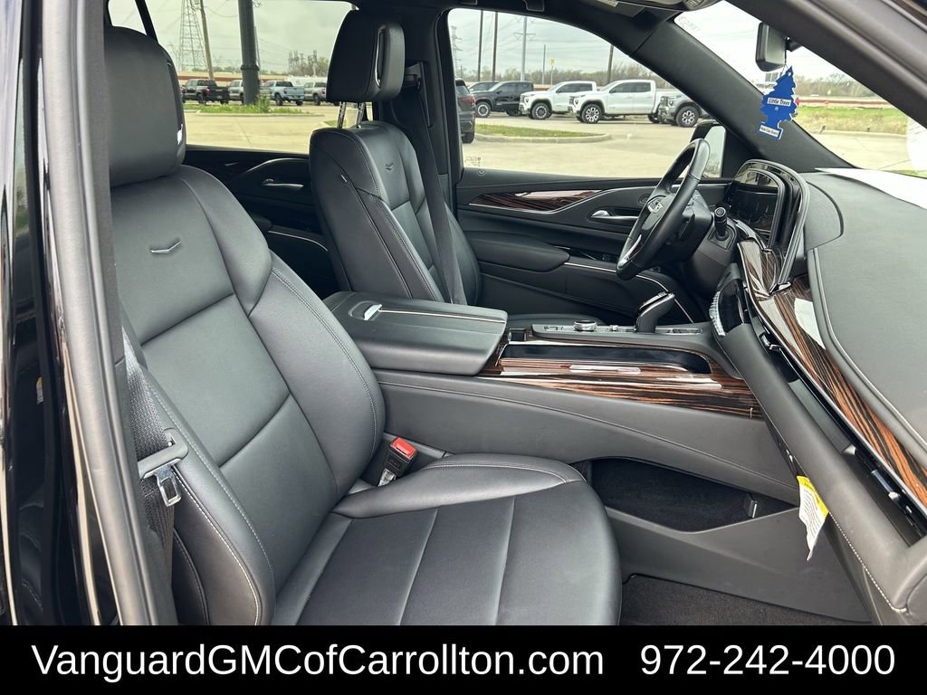 Used 2024 Cadillac Escalade ESV Luxury image 27