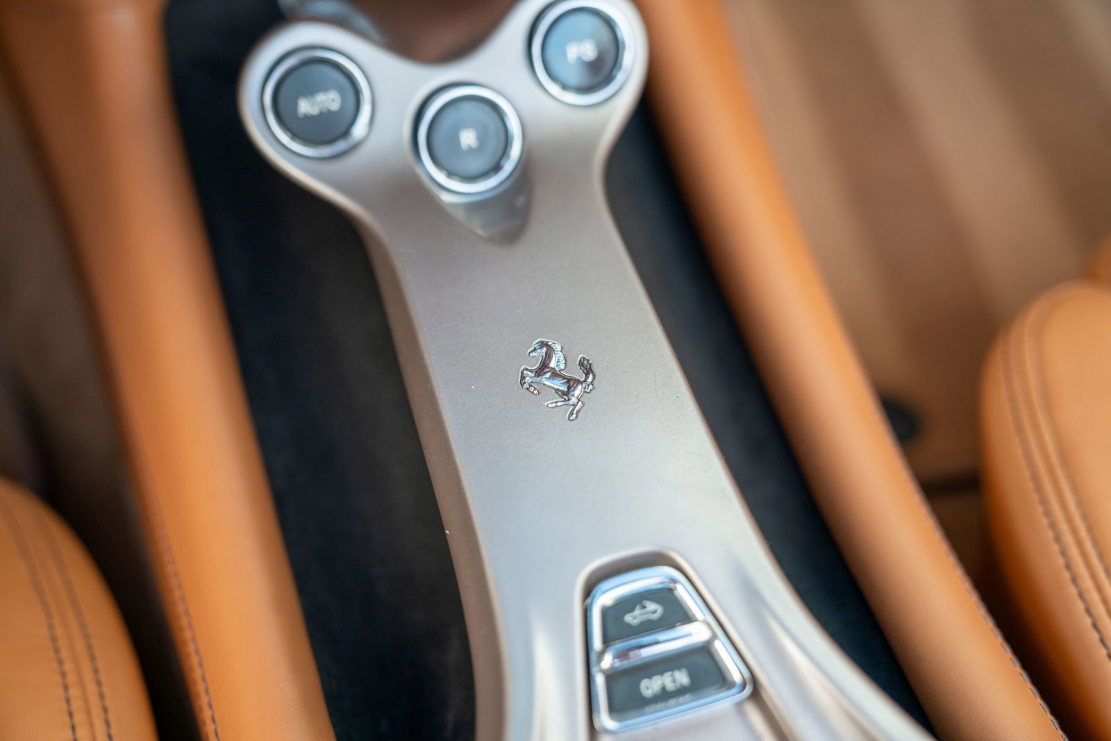 Used 2013 Ferrari California image 31