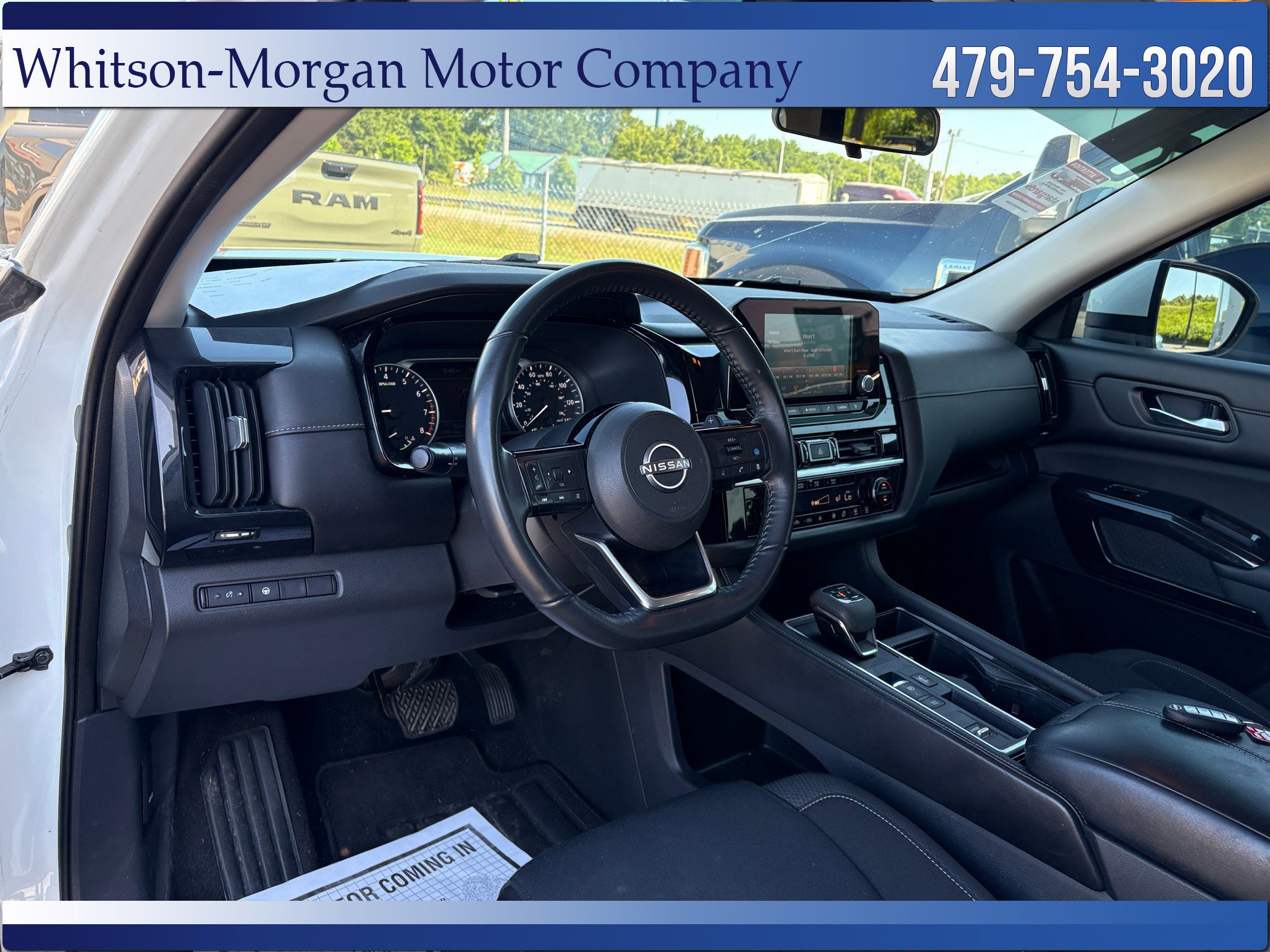 Used 2022 Nissan Pathfinder SV FWD image 11