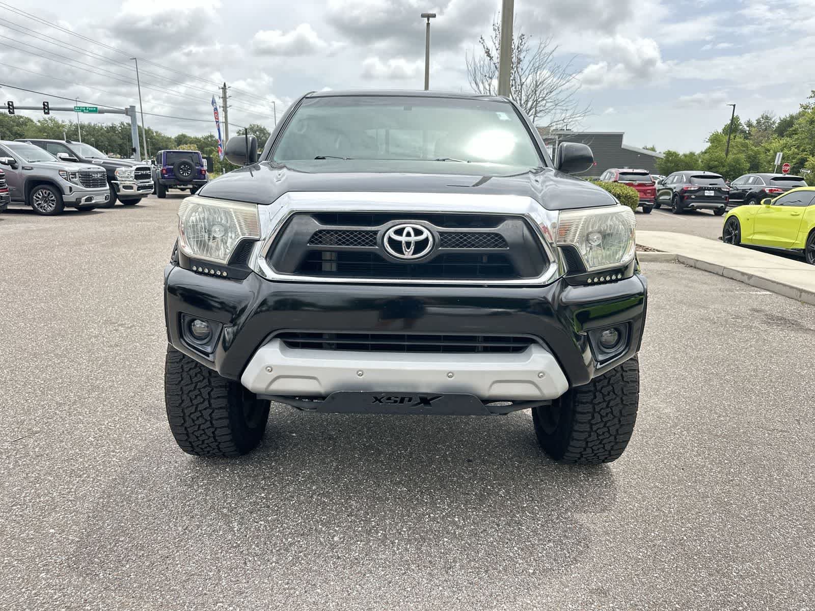 Used 2015 Toyota Tacoma PreRunner w/ SR5 Package RWD image 9