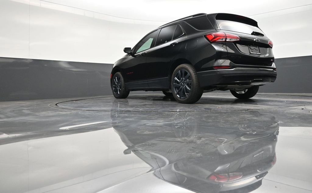 Used 2022 Chevrolet Equinox RS w/ RS Leather Package FWD image 23