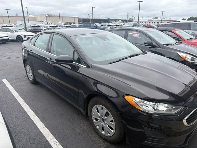 Used 2020 Ford Fusion S FWD image 3