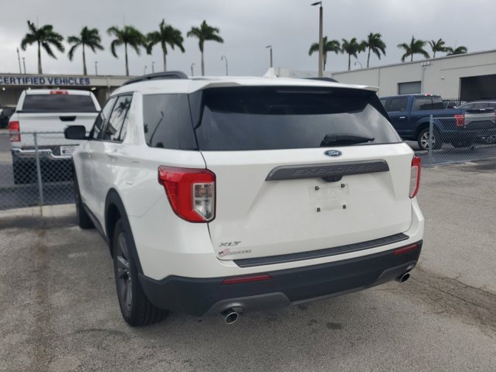 Used 2022 Ford Explorer XLT w/ Equipment Group 202A RWD image 5