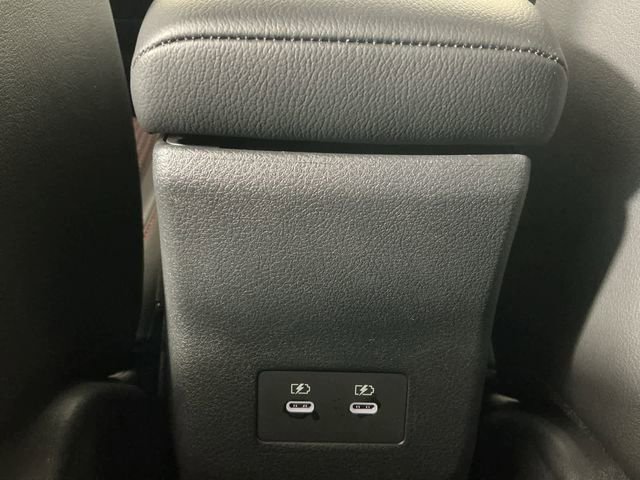 New 2026 Nissan Kicks SR w/ Cold Weather Package AWD/4WD image 13