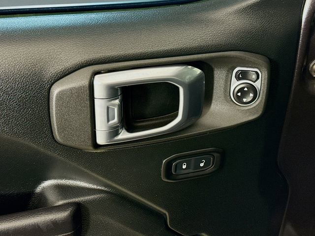 Used 2021 Jeep Wrangler Sport AWD/4WD image 16
