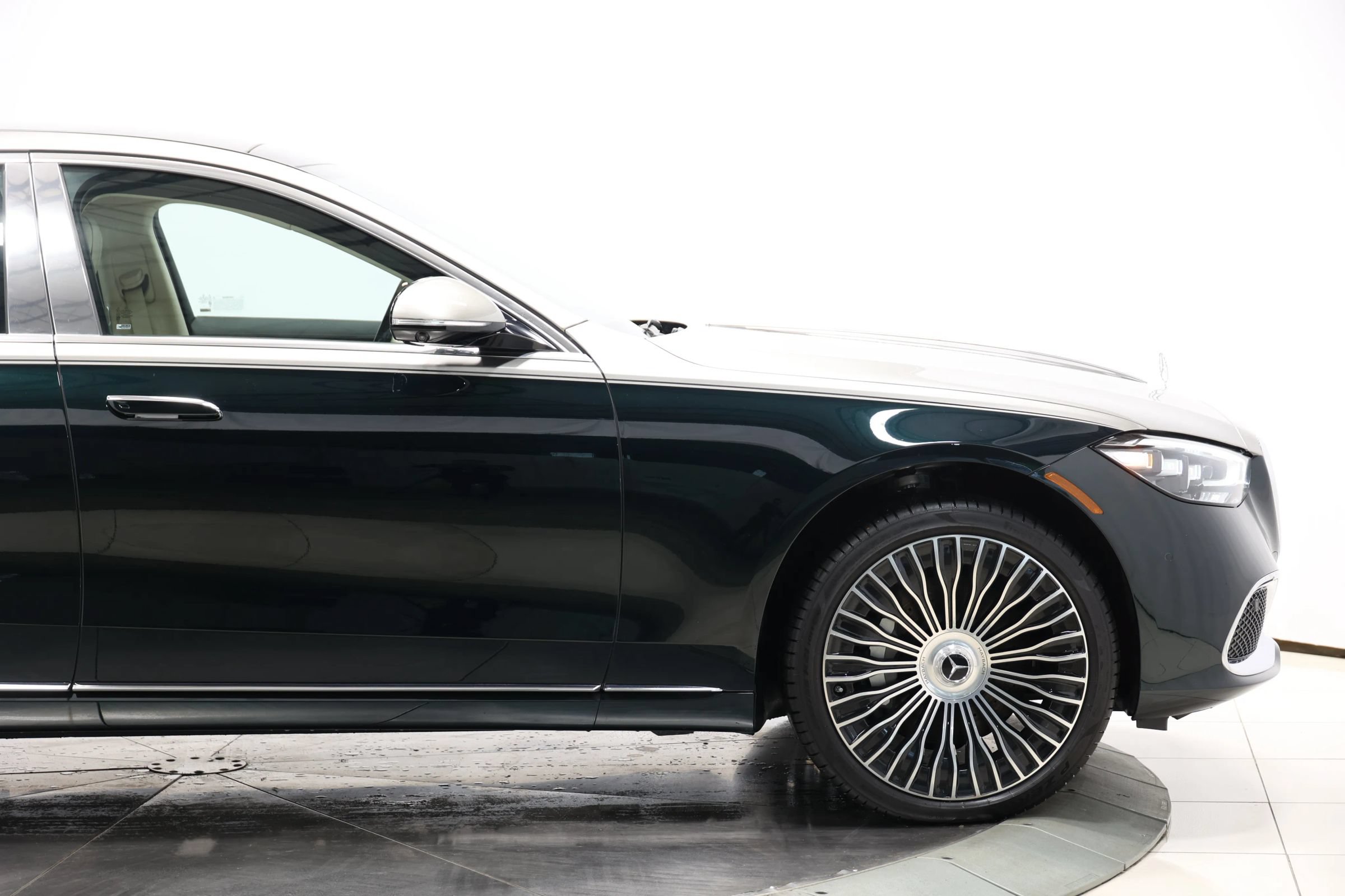 Used 2024 Mercedes-Benz Maybach S 580 4MATIC image 98