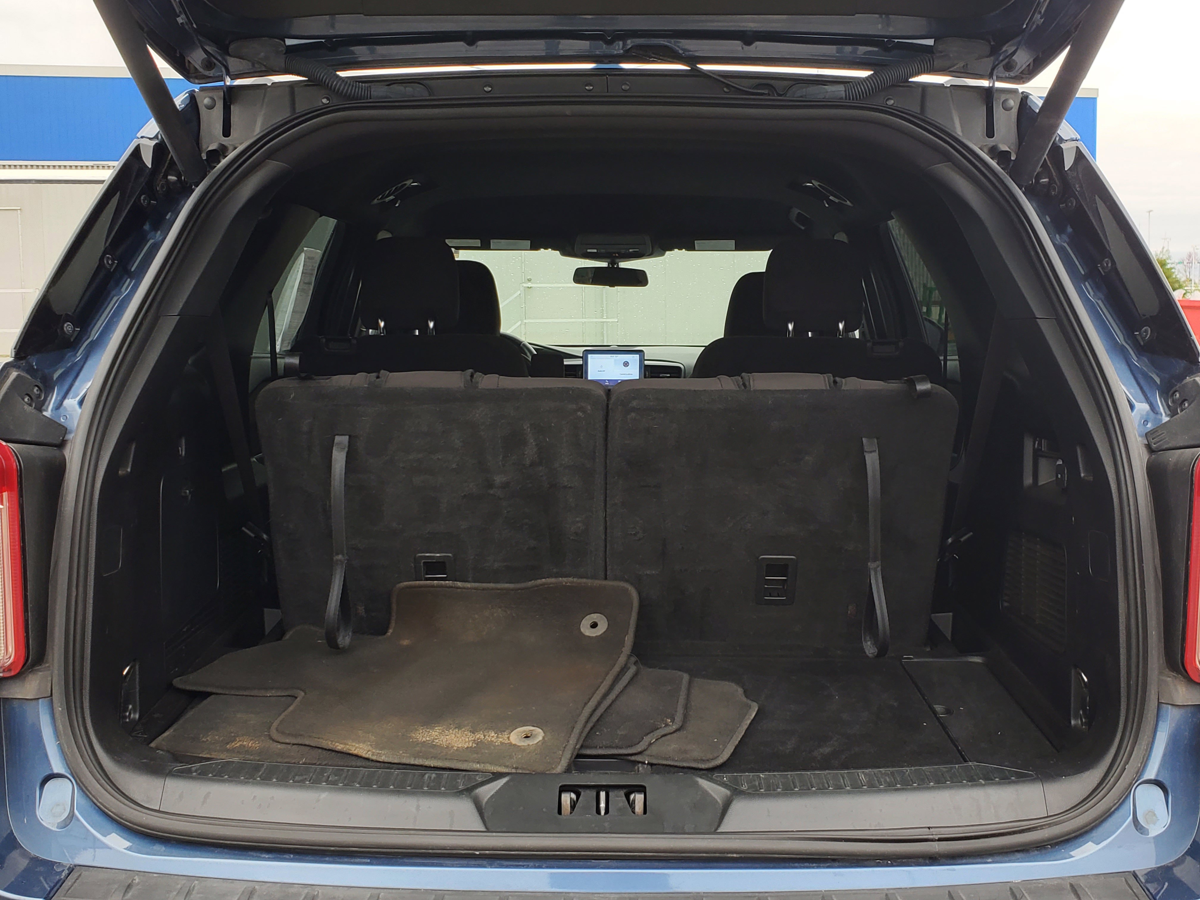 Used 2020 Ford Explorer XLT w/ Comfort Package image 6