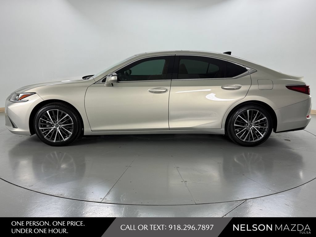Used 2024 Lexus ES 350 w/ Premium Package FWD image 9