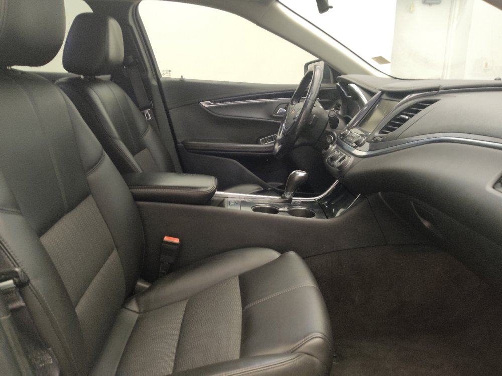Used 2016 Chevrolet Impala LT FWD image 21