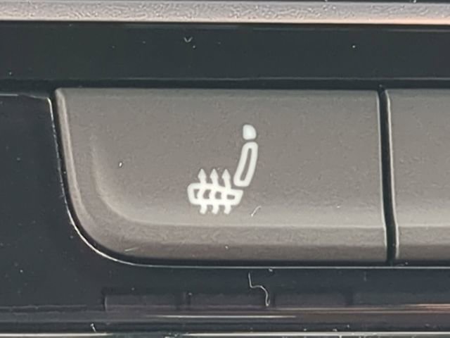 Certified 2022 Volkswagen Atlas Cross Sport SE image 25