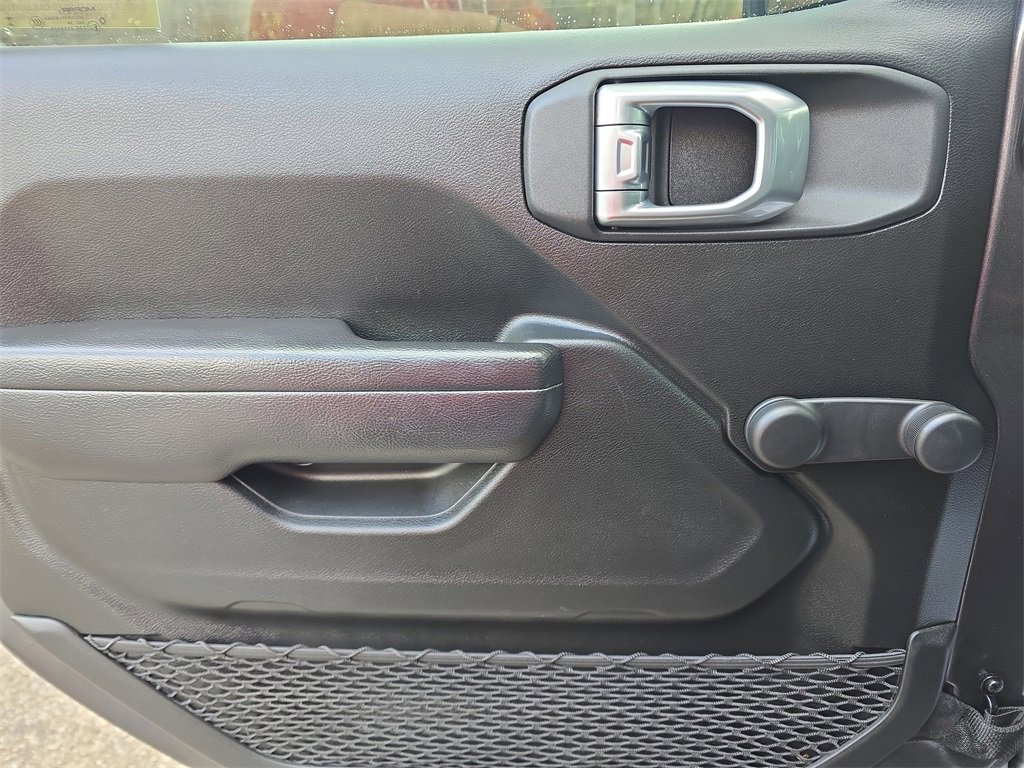 Used 2024 Jeep Wrangler Sport image 12